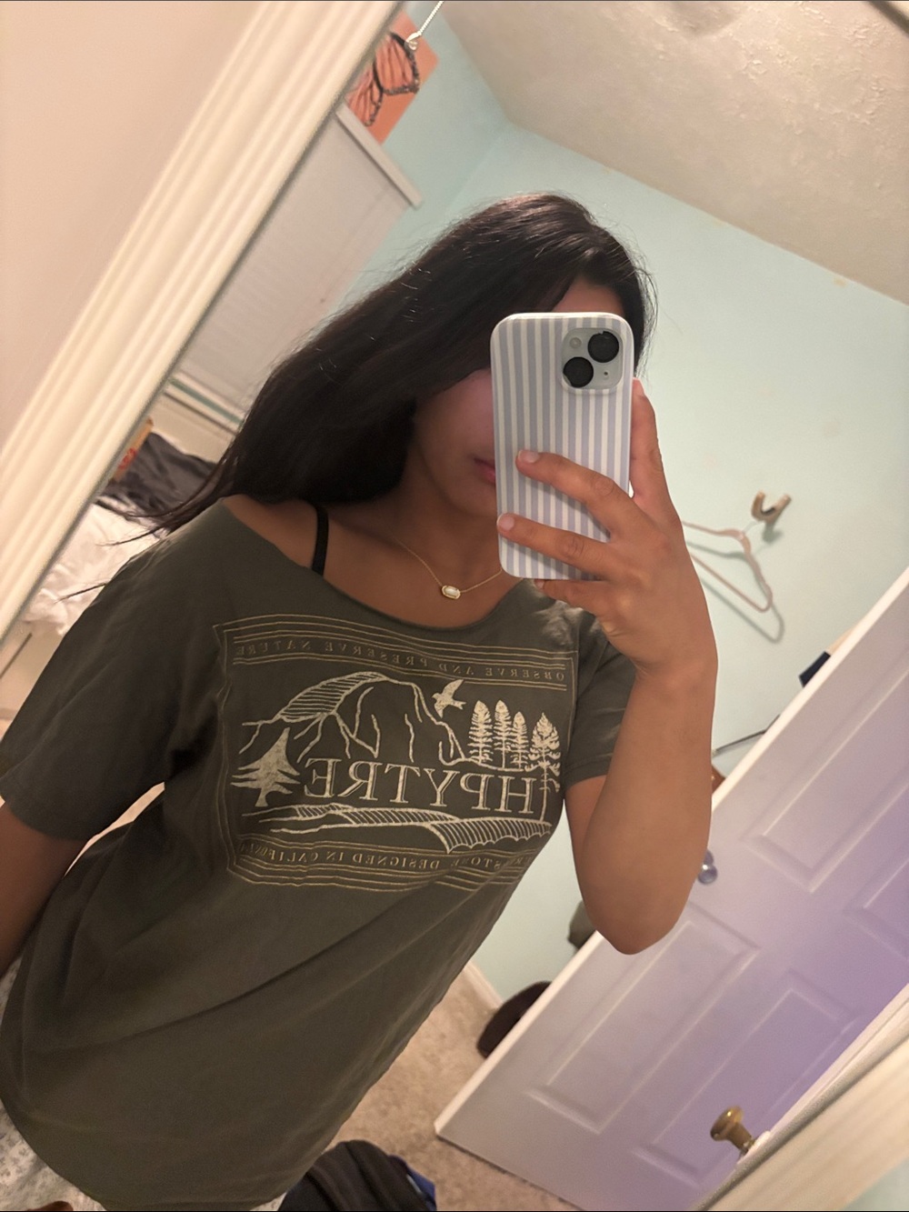 HPYTRE Olive Graphic Tee with Nature Print